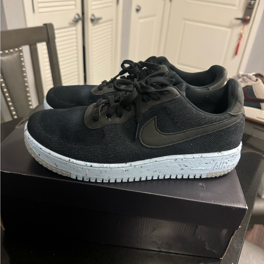Nike Men's Black Sneakers